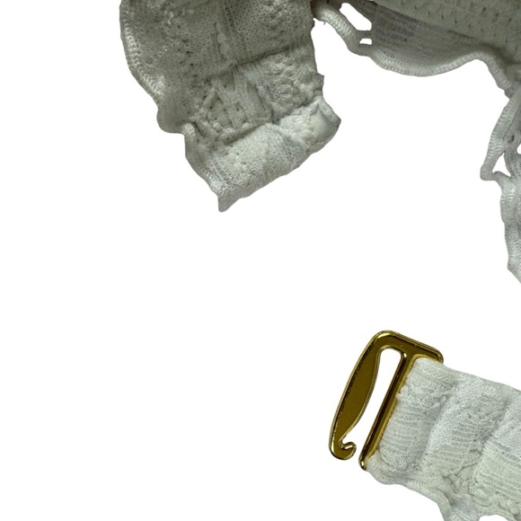 Victoria’s Secret Bikini Swimsuit Top White Lace Eyelet Size 36C - Picture 5 of 9